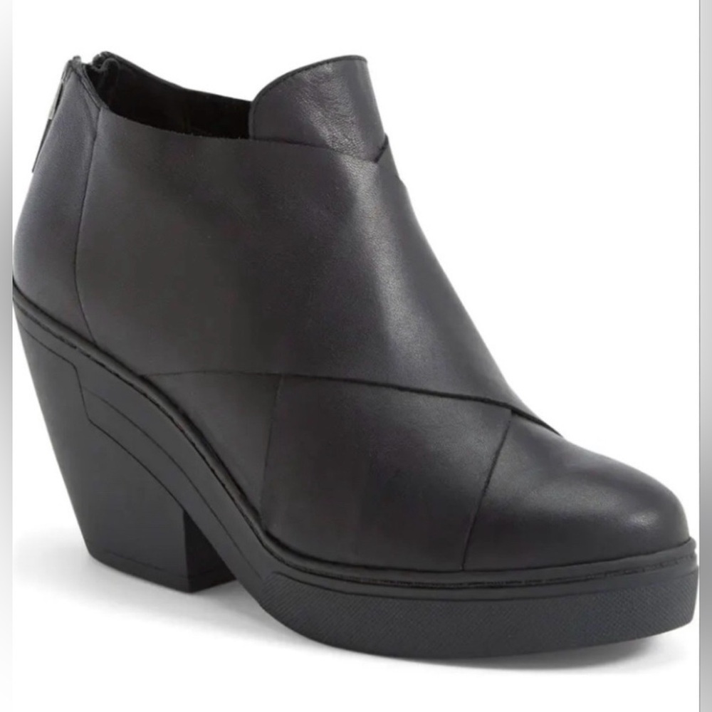 EILEEN FISHER 7.5 Black Cosmos 100% Leather Platform Wrap Around Wedge Bootie